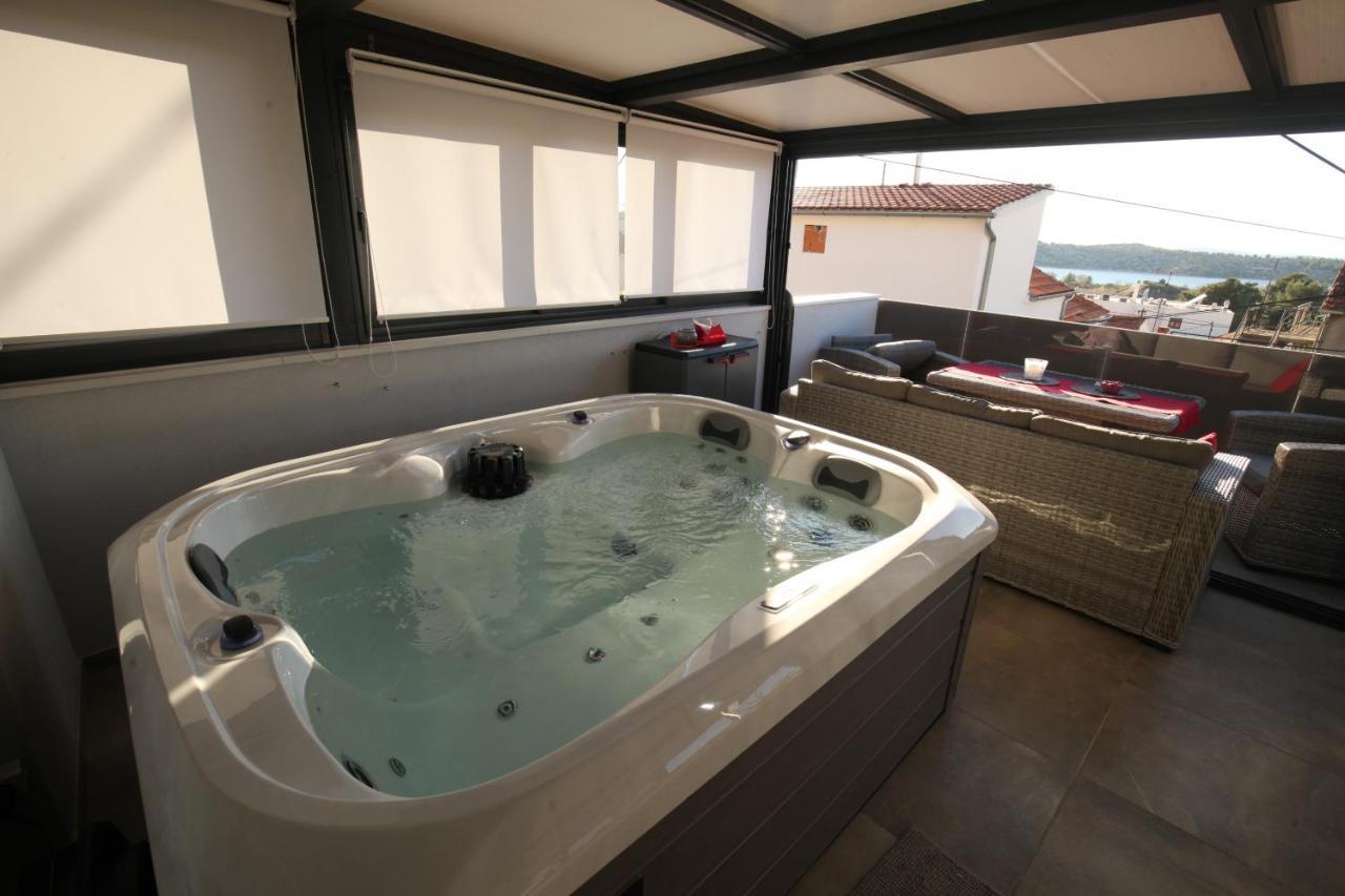 Luxurious Seaview Apartment Σίμπενικ Εξωτερικό φωτογραφία