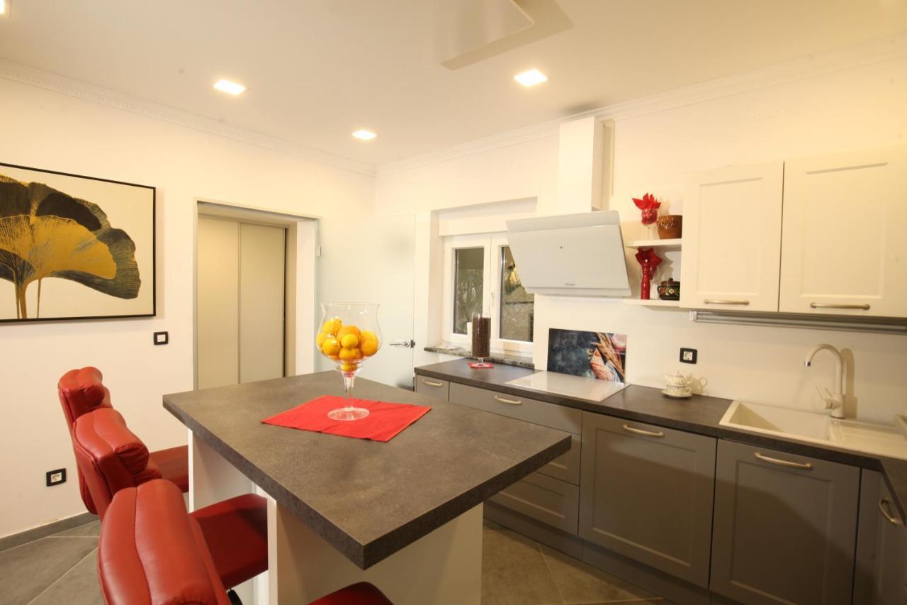 Luxurious Seaview Apartment Σίμπενικ Εξωτερικό φωτογραφία
