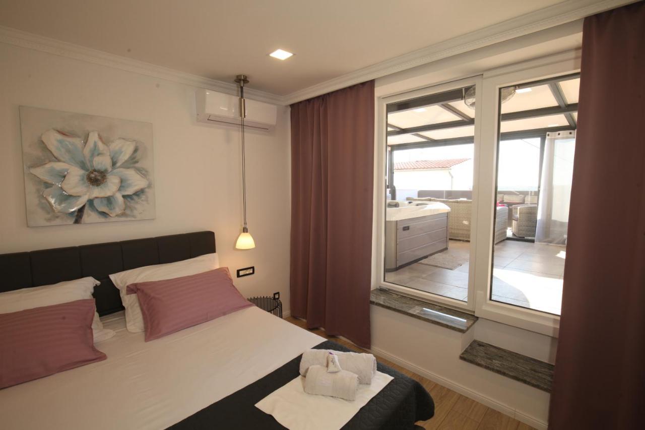 Luxurious Seaview Apartment Σίμπενικ Εξωτερικό φωτογραφία